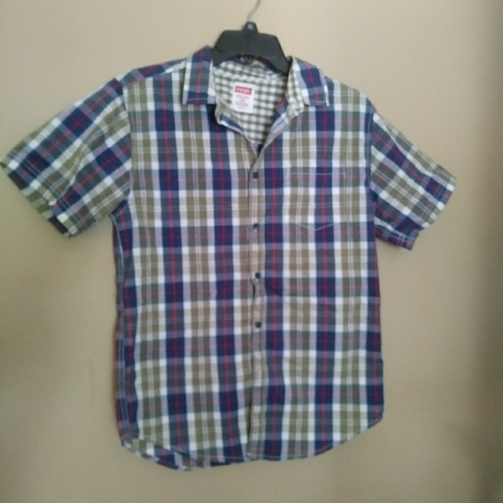Wrangler button down shirt